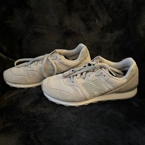 New Balance 696 grey